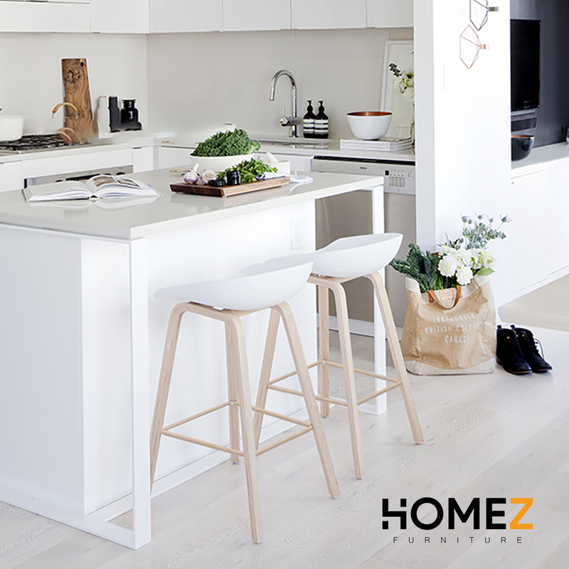 BAR/PUB/CAFE/STOOL With Modern Wooden Texture PU Leather Bar Stool with Solid Wood Legs - 204/MELON